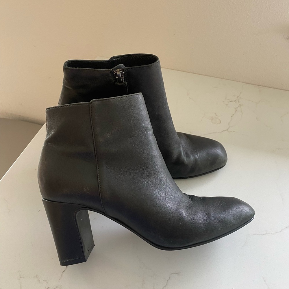 Eileen Fisher Black Leather Ankle Booties